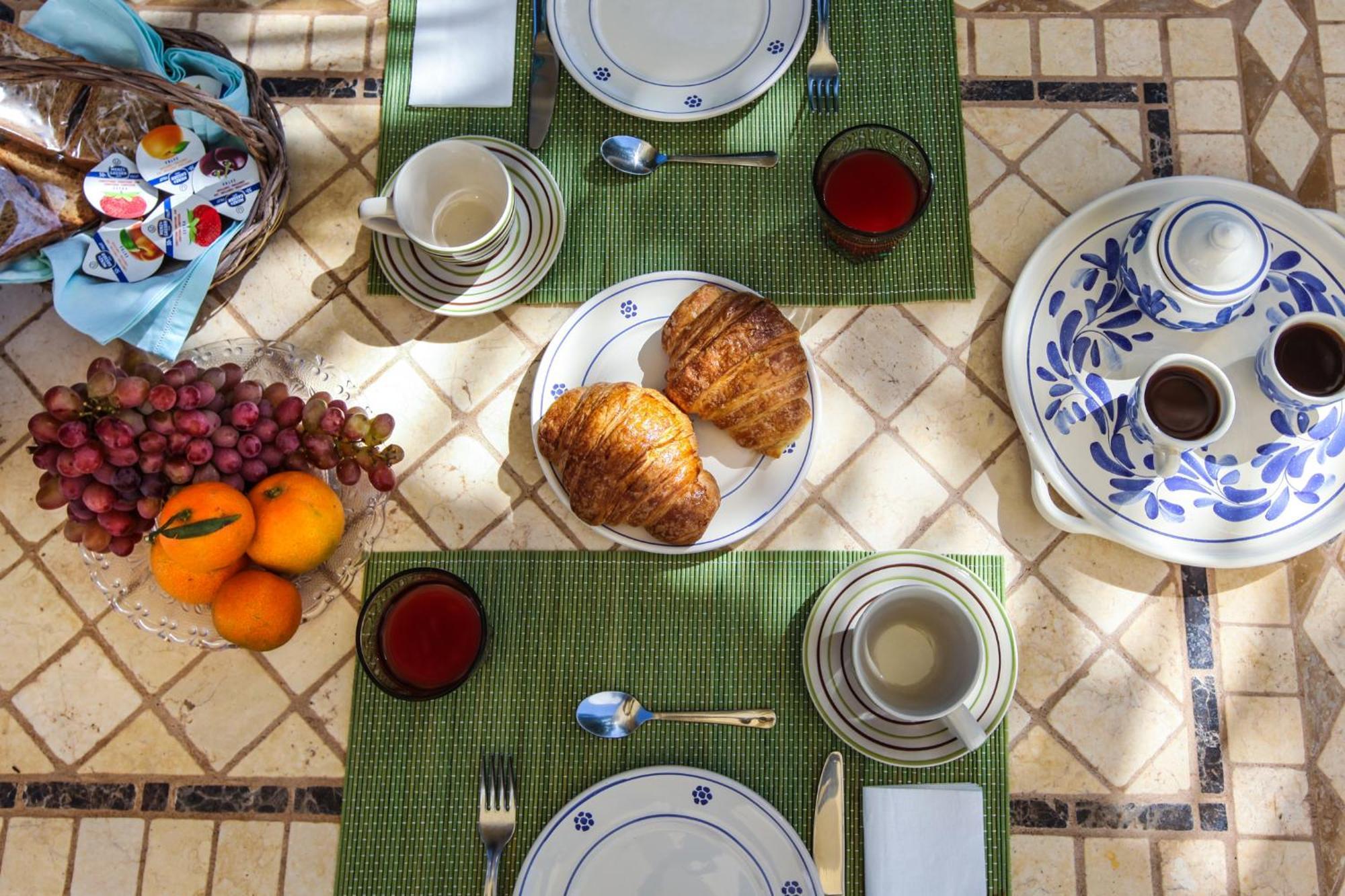 Casina Fumarola Guest House ออสตูนี ภายนอก รูปภาพ